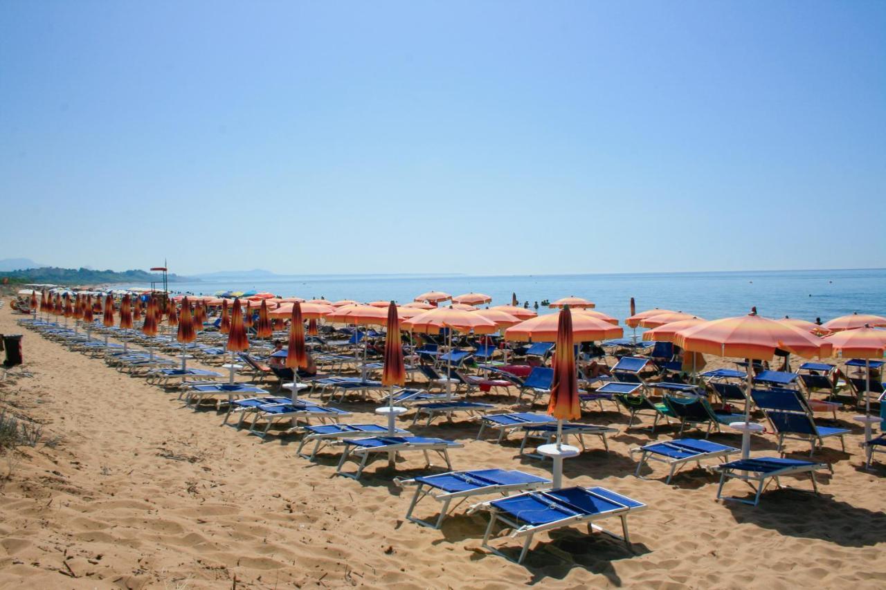 Zeta Club Selinunte Hotel Marinella di Selinunte Eksteriør billede